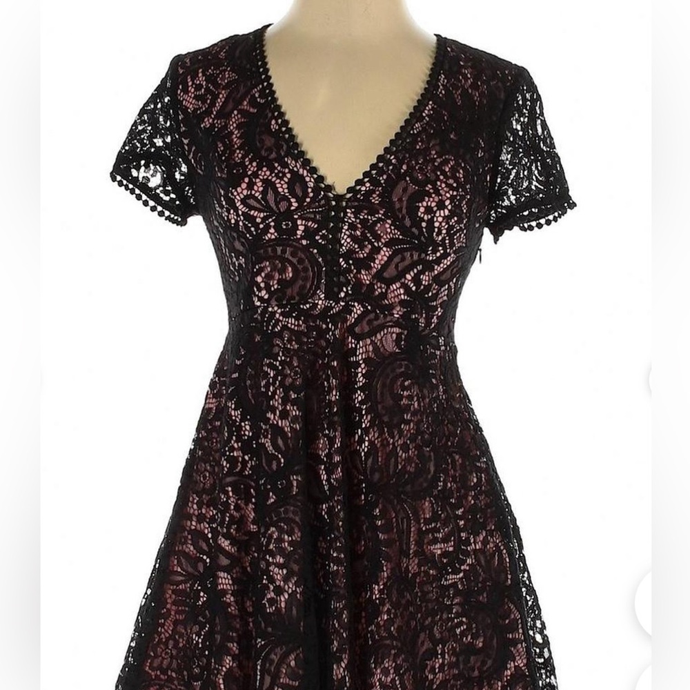 FOREVER 21 Black Lace Mini Dress Size M with Light Pink Fabric Lining, NWOT
